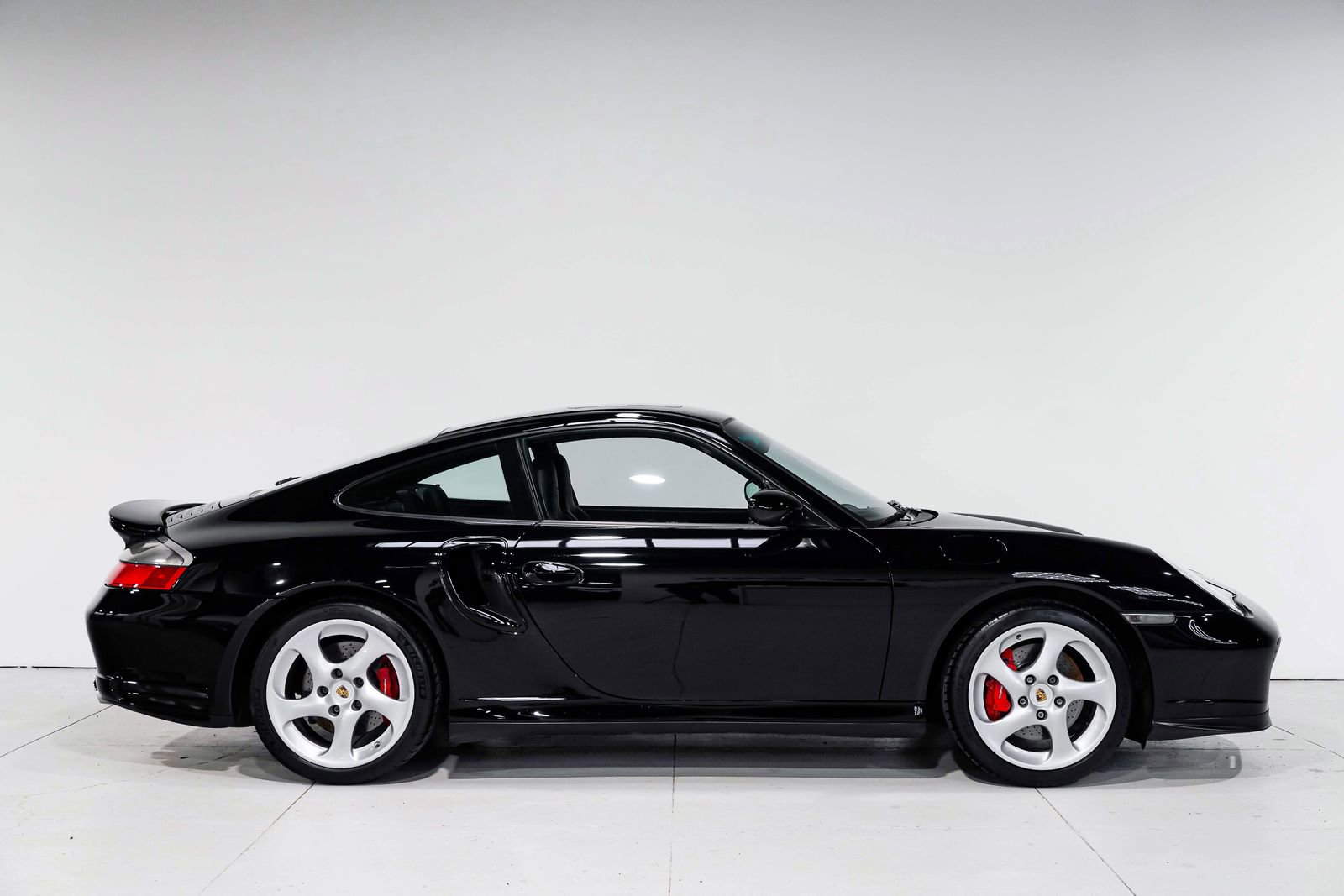 Used 2003 Porsche 911 Turbo AWD/4WD image 2