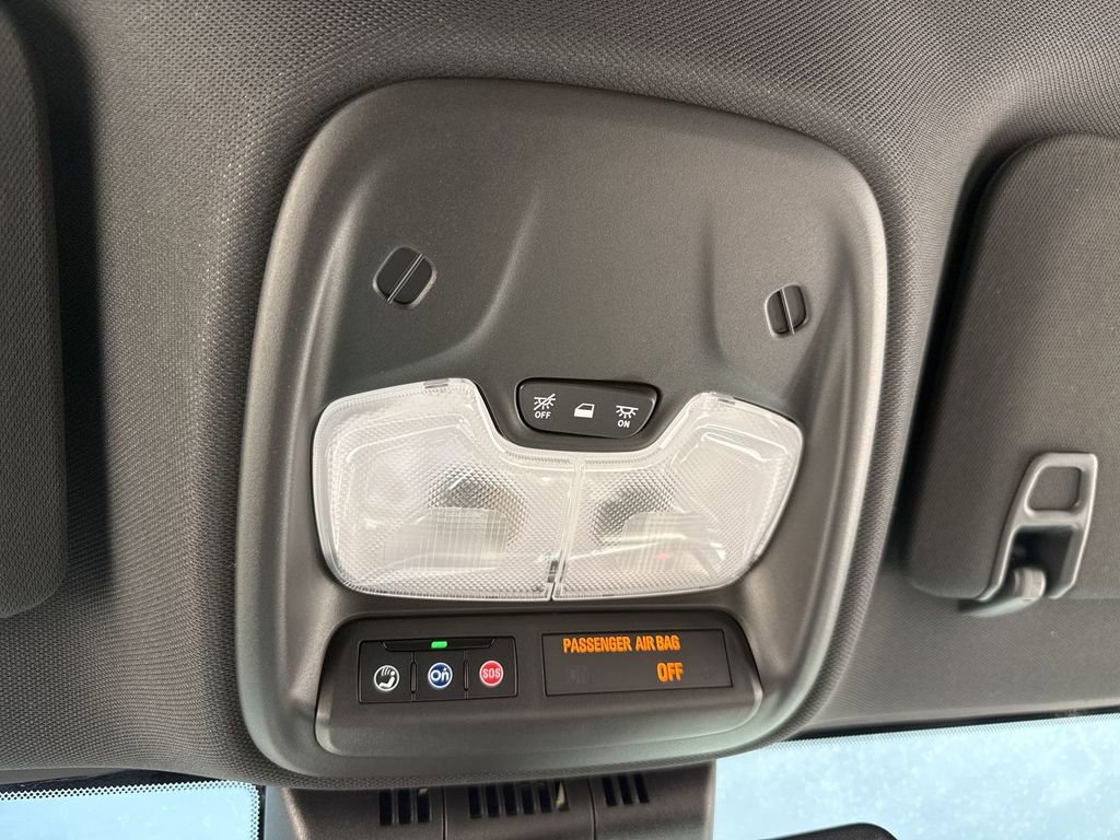 Used 2025 Chevrolet Colorado ZR2 image 13