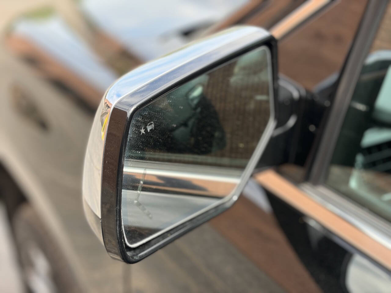 Used 2018 Chevrolet Tahoe Premier AWD/4WD image 13
