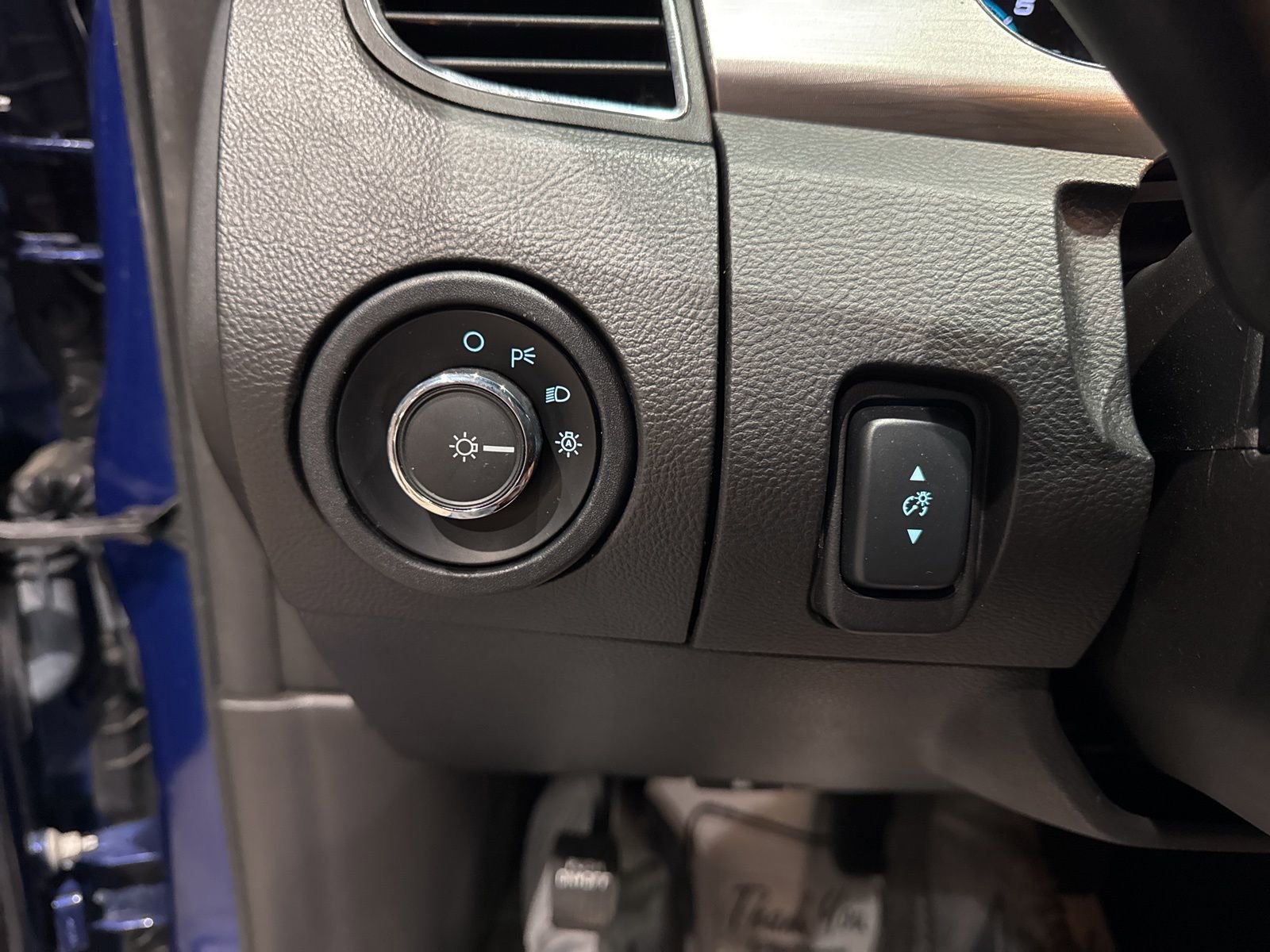 Used 2014 Ford Taurus SEL image 24