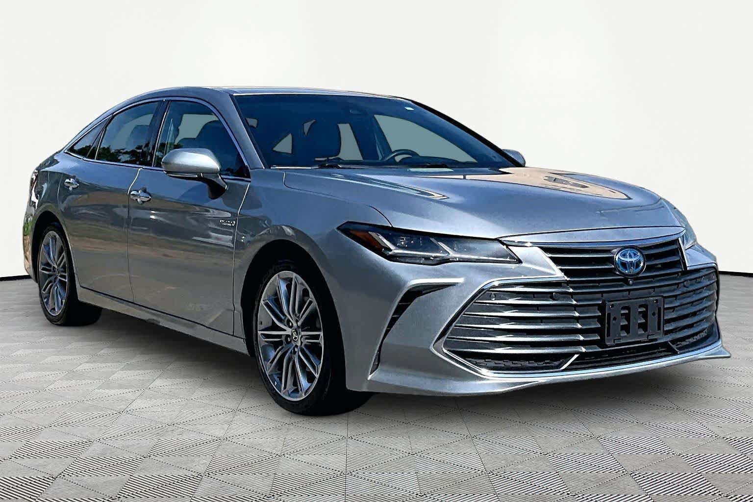 Certified 2021 Toyota Avalon Limited w/ Advanced Safety Package FWD image 3