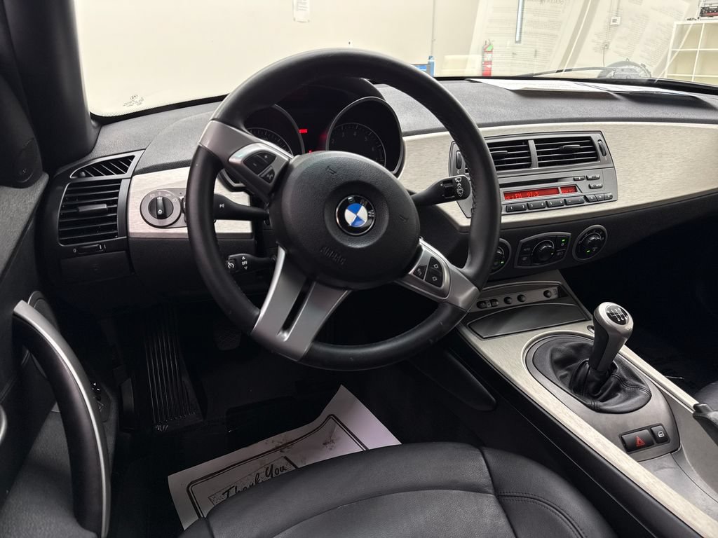 Used 2004 BMW Z4 3.0i RWD image 14