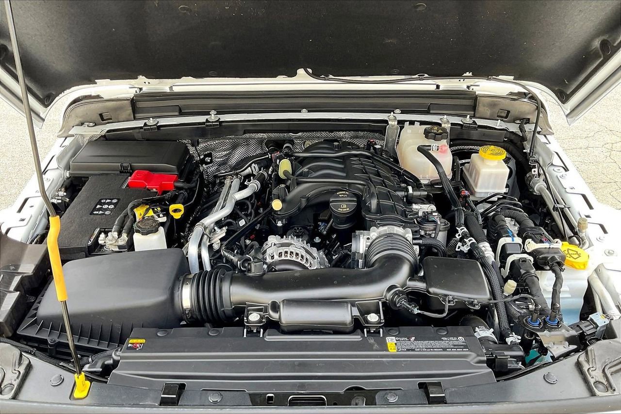 Certified 2025 Jeep Gladiator Sport image 37