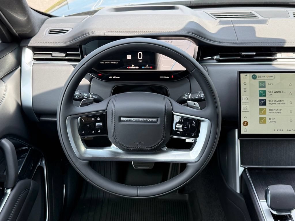 New 2026 Land Rover Range Rover Long Wheelbase SE AWD/4WD image 17