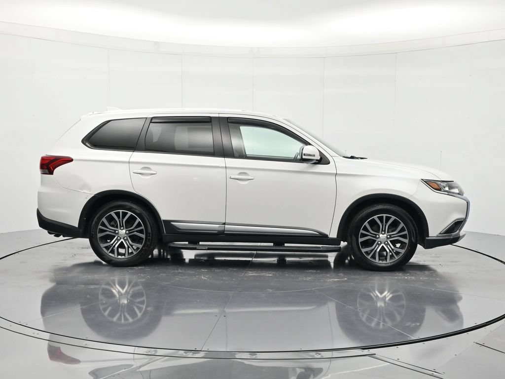 Used 2018 Mitsubishi Outlander SE FWD image 4
