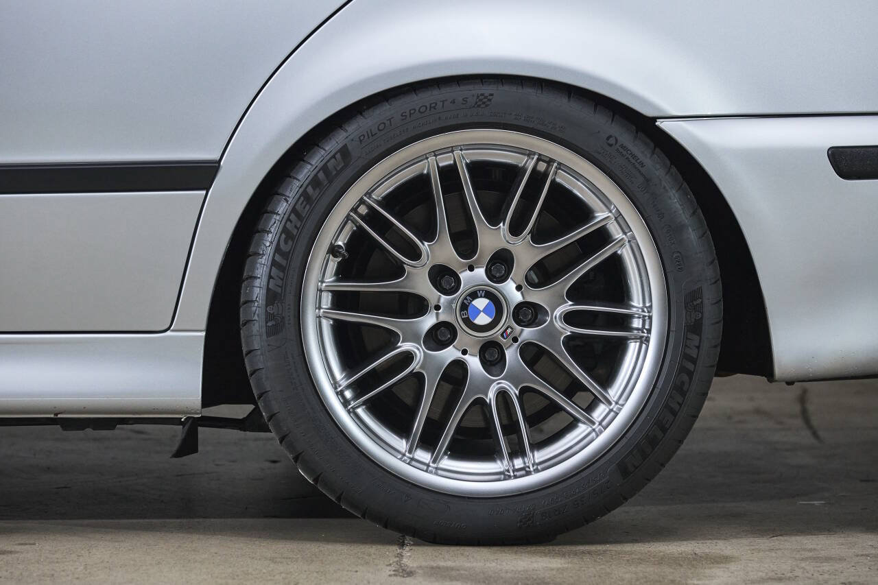 Used 2003 BMW M5 RWD image 44