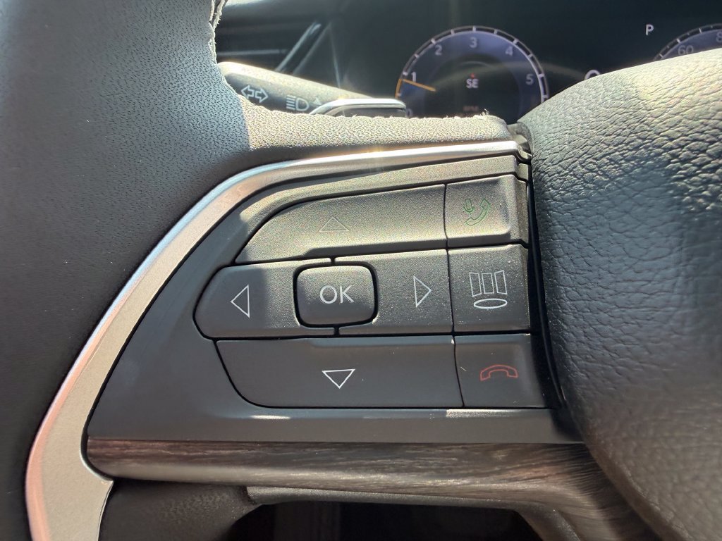 New 2026 Jeep Grand Cherokee Limited w/ Limited Altitude Package AWD/4WD image 18