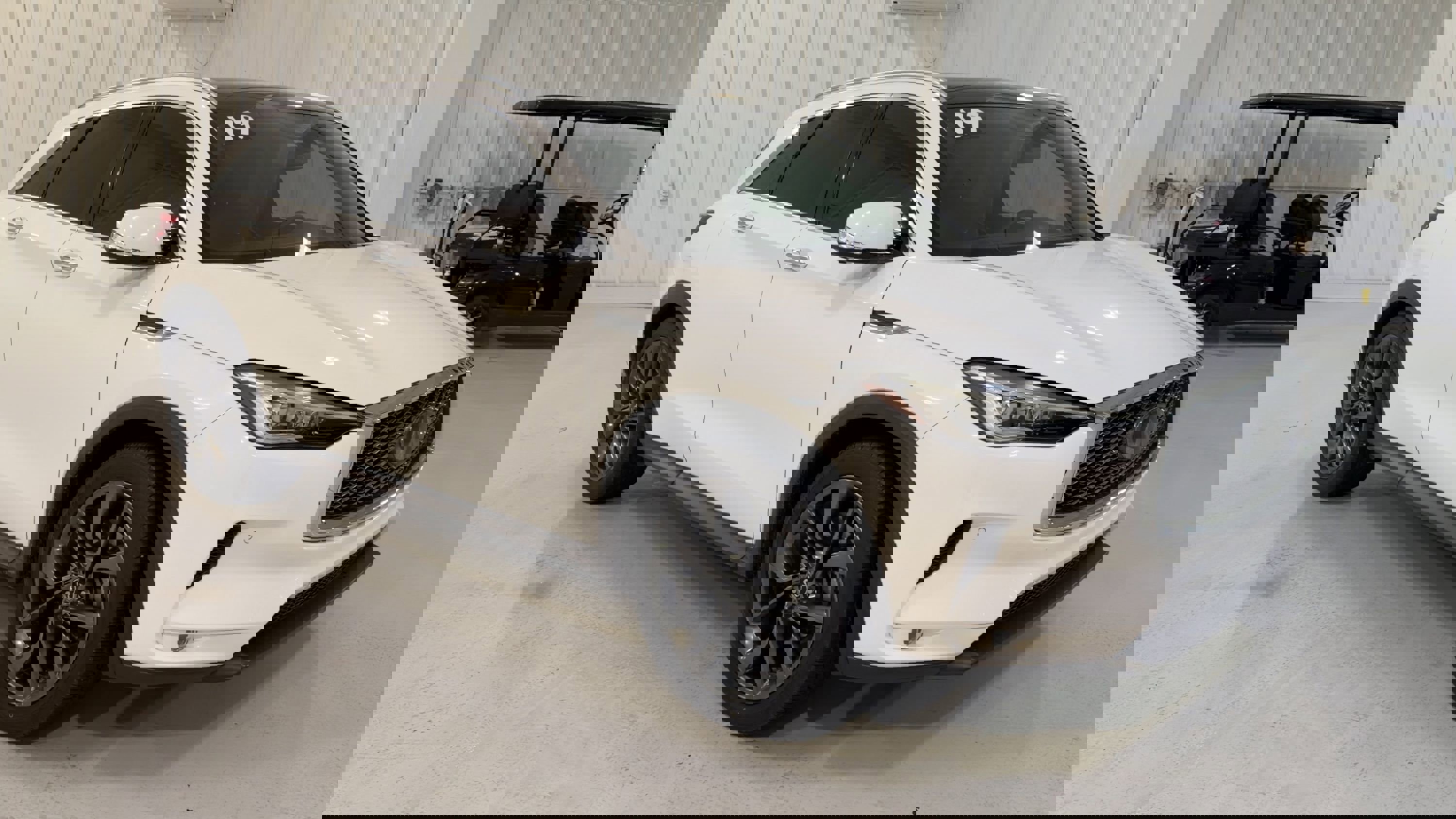 Used 2019 INFINITI QX50 Essential w/ Sensory Package FWD image 3