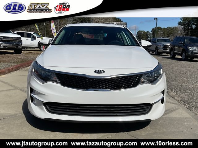 Used 2018 Kia Optima LX w/ 17" Alloy Wheels Package FWD image 2