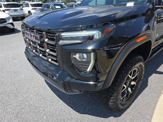 Used 2024 GMC Canyon AT4X AWD/4WD image 10