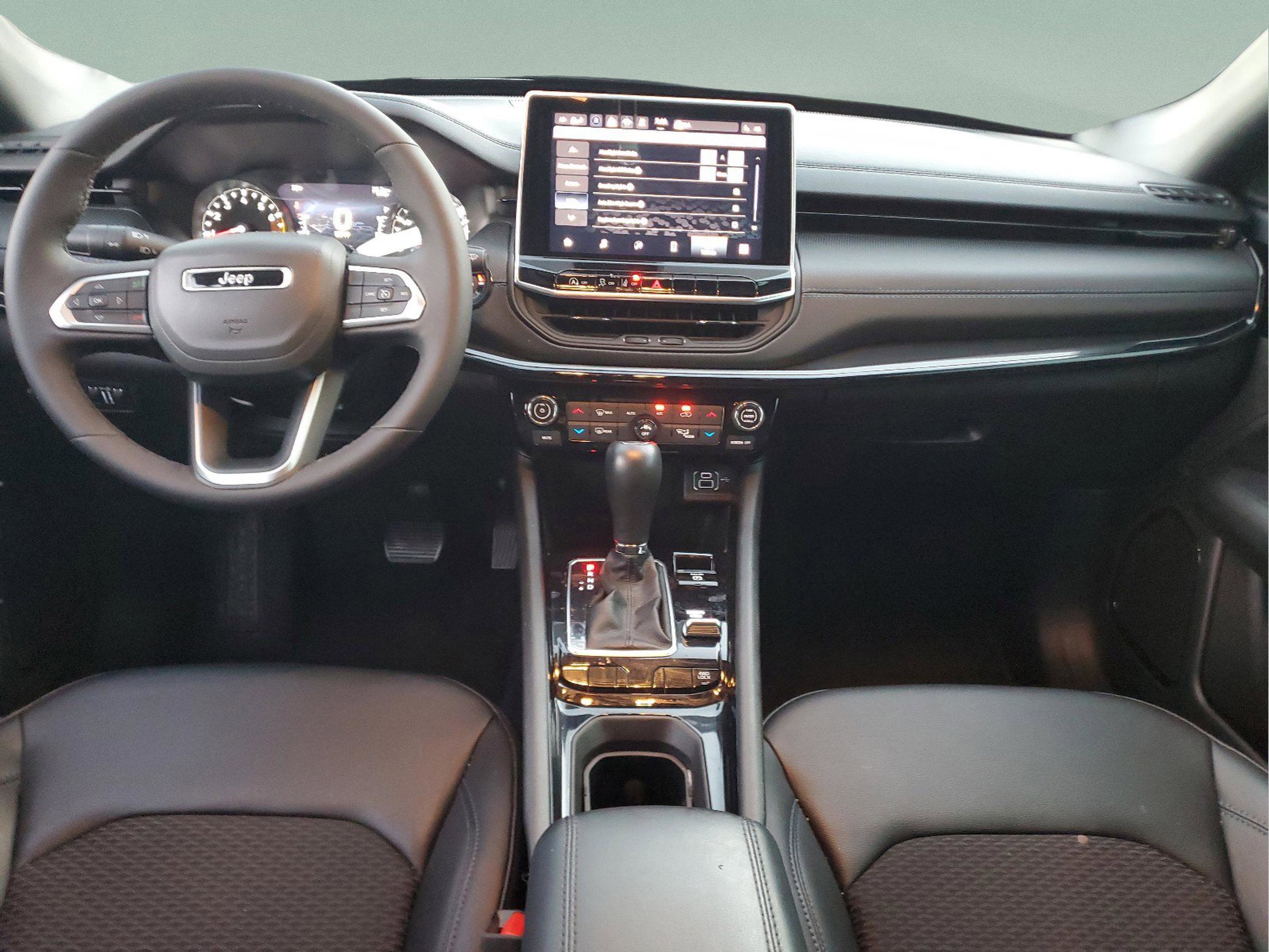 Certified 2025 Jeep Compass Latitude w/ Convenience Group image 12