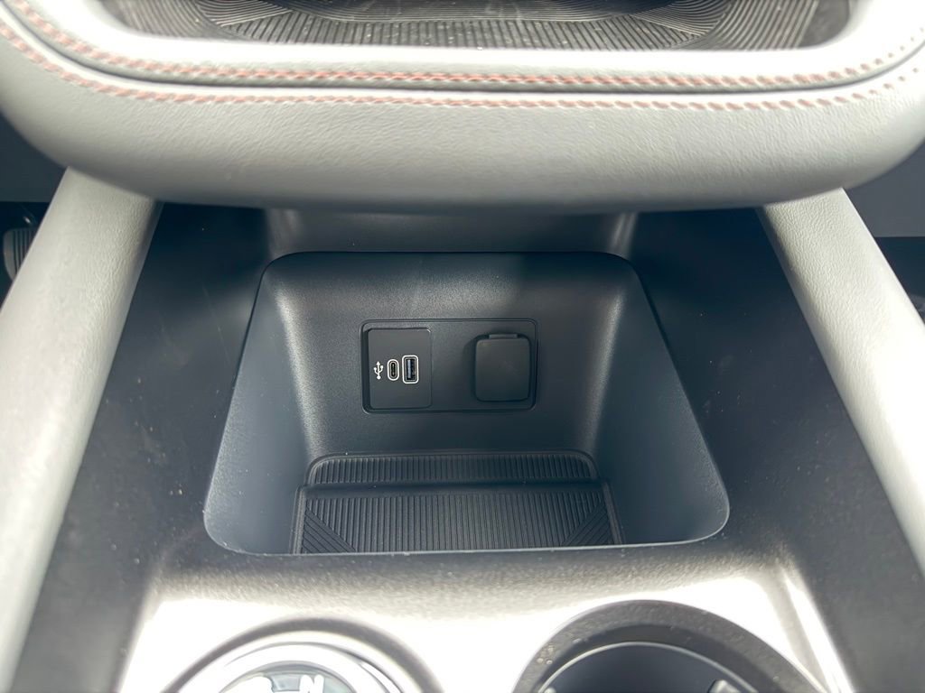 New 2026 Ford Explorer Active image 28