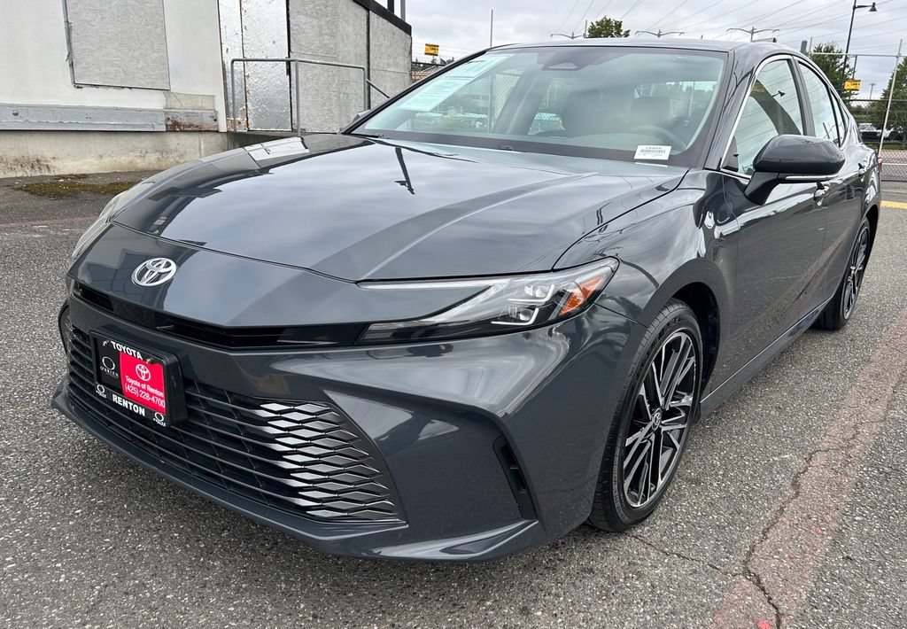 Used 2025 Toyota Camry XLE