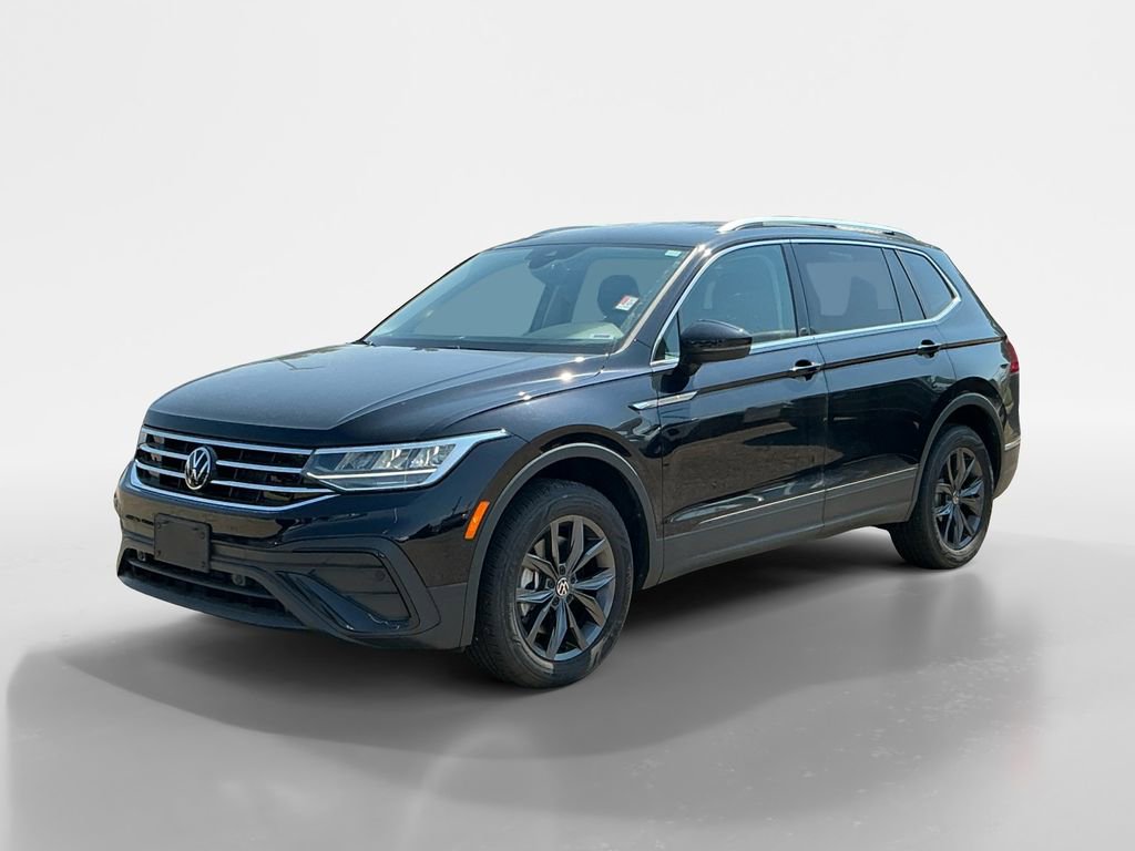 Used 2024 Volkswagen Tiguan SE