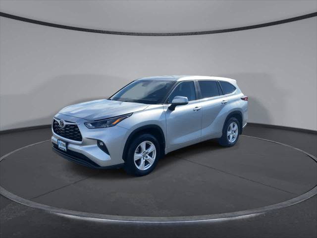 Certified 2024 Toyota Highlander LE AWD/4WD image 5