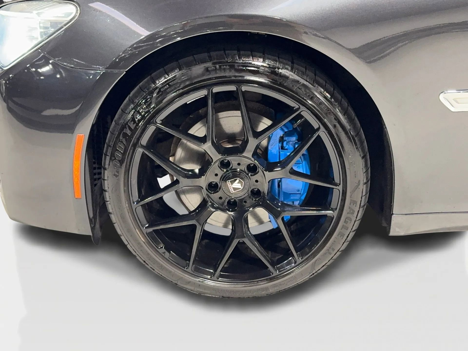 Used 2013 BMW 740Li image 44