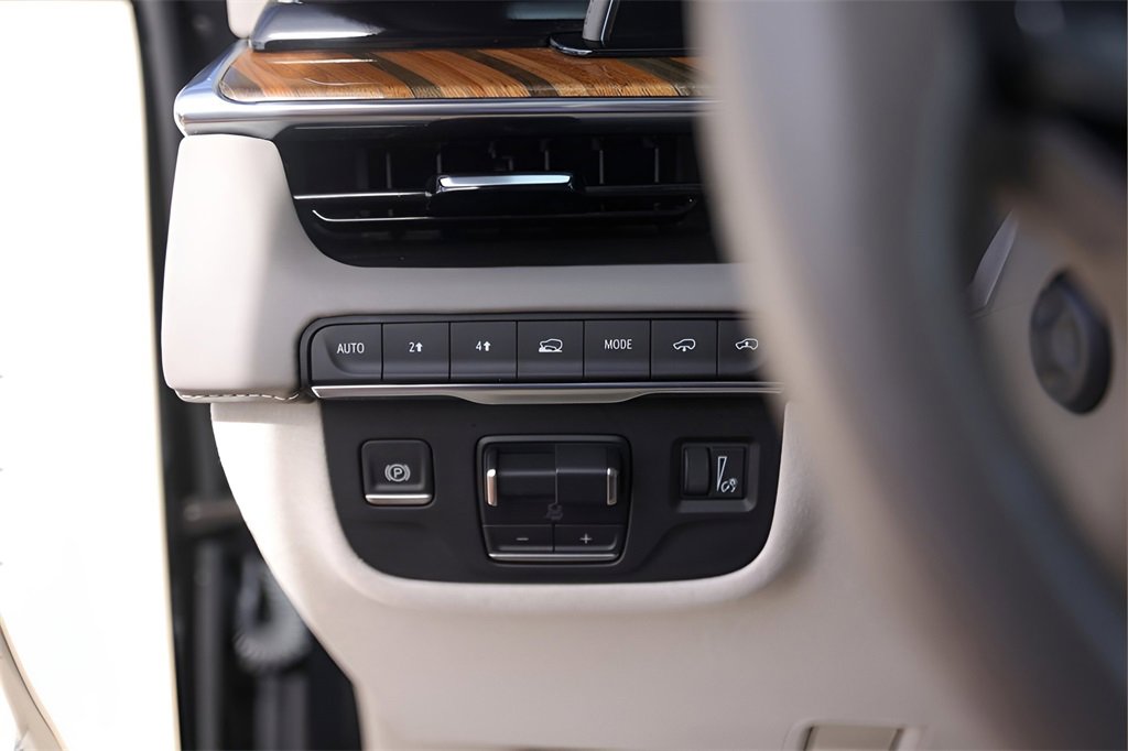 Certified 2024 Cadillac Escalade ESV Sport Platinum w/ LPO, Floor Liner Package image 15