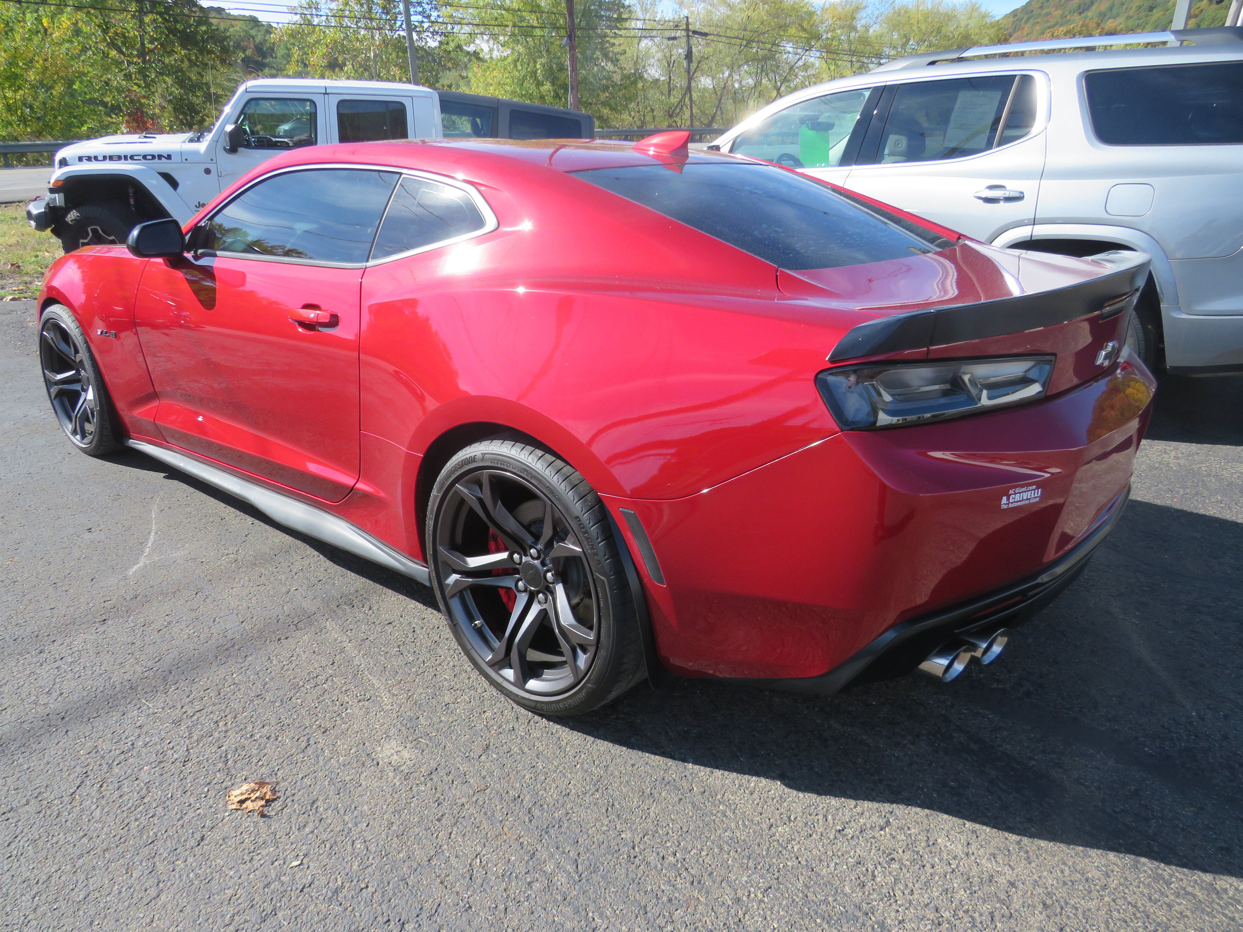 Used 2018 Chevrolet Camaro SS RWD image 5