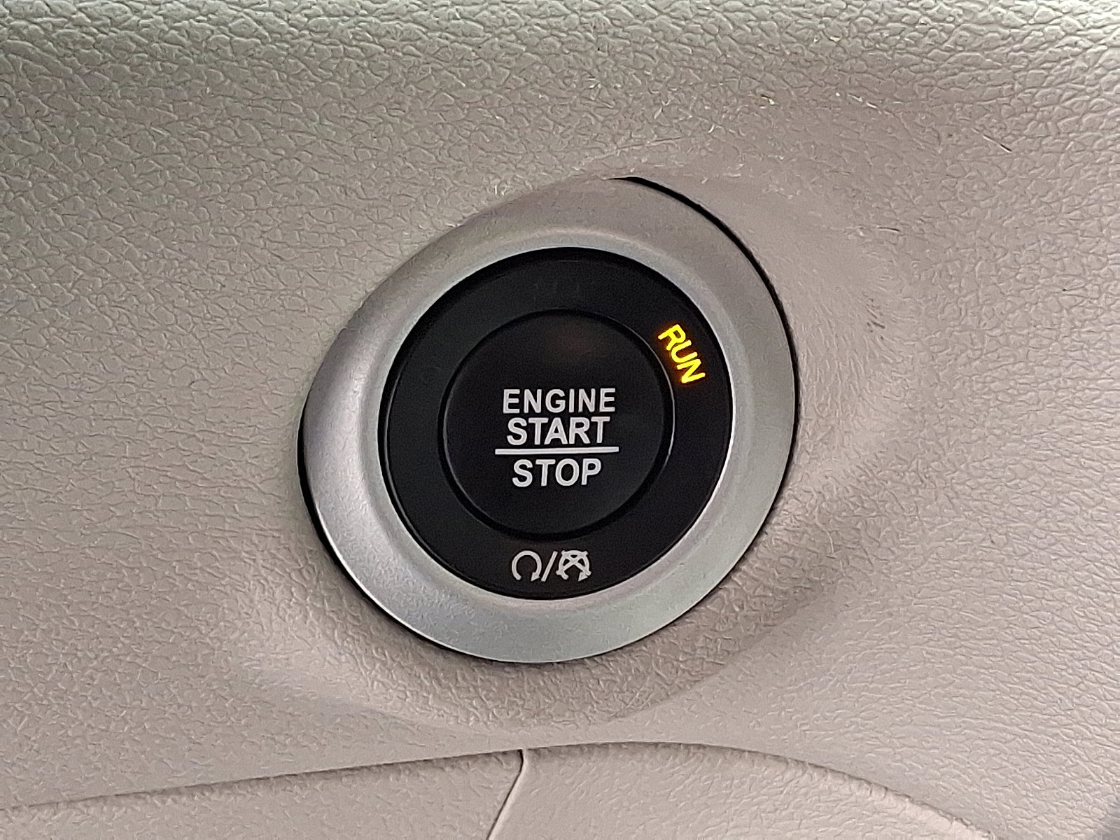 Used 2024 Chrysler Pacifica Touring-L image 24