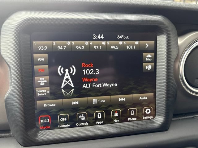 Used 2022 Jeep Gladiator Rubicon w/ Cold Weather Group AWD/4WD image 13
