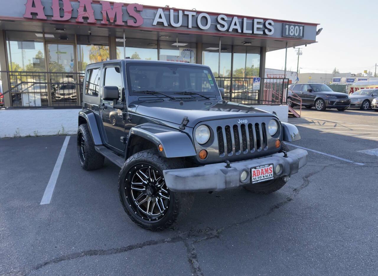 Used 2007 Jeep Wrangler Sahara w/ Dual Top Group AWD/4WD image 1