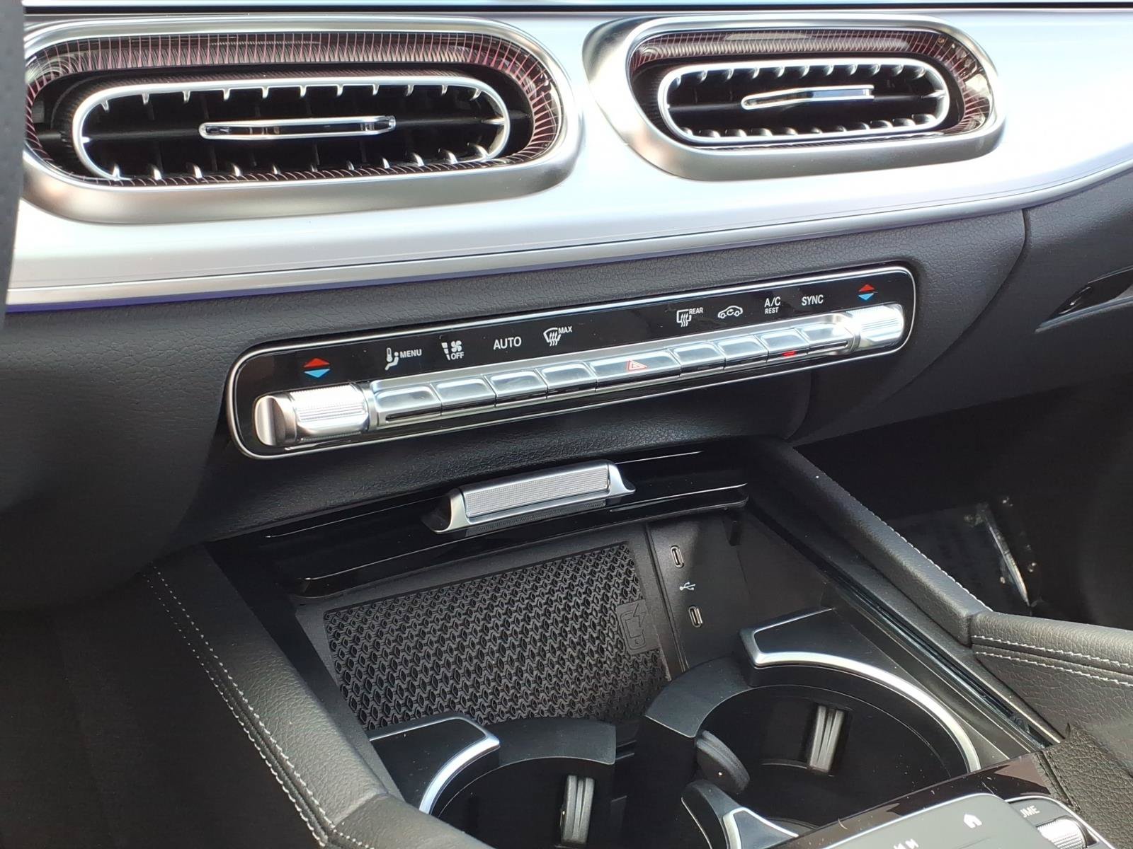 New 2026 Mercedes-Benz GLS 450 4MATIC image 16