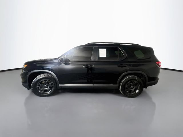 Used 2023 Honda Pilot TrailSport image 5