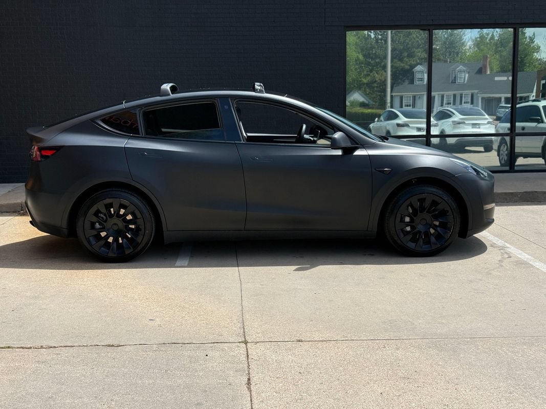 Used 2023 Tesla Model Y Long Range AWD/4WD image 11
