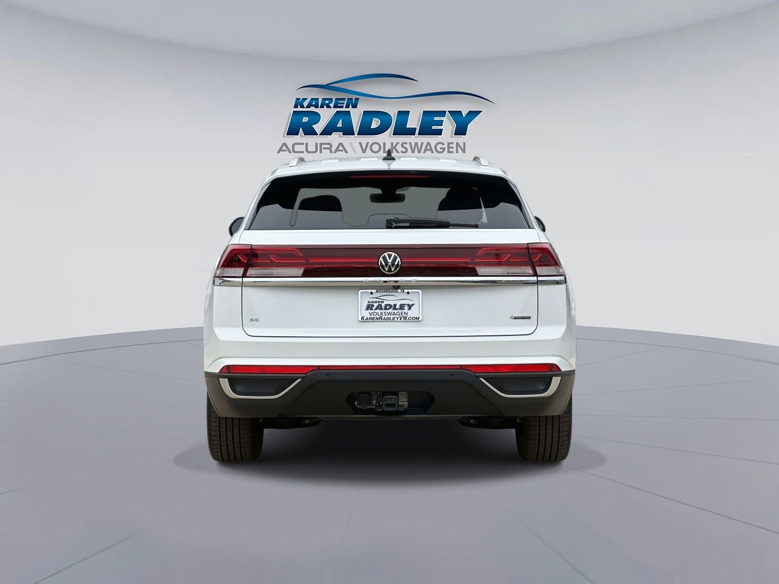 Certified 2025 Volkswagen Atlas Cross Sport SE w/ Black Wheel Package image 3