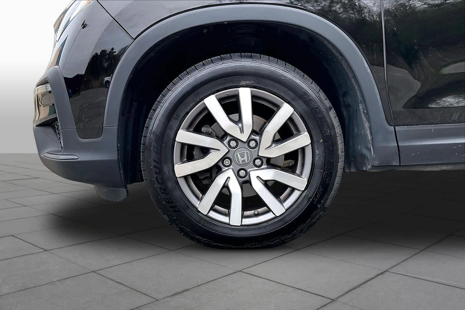 Used 2019 Honda Pilot EX-L image 11