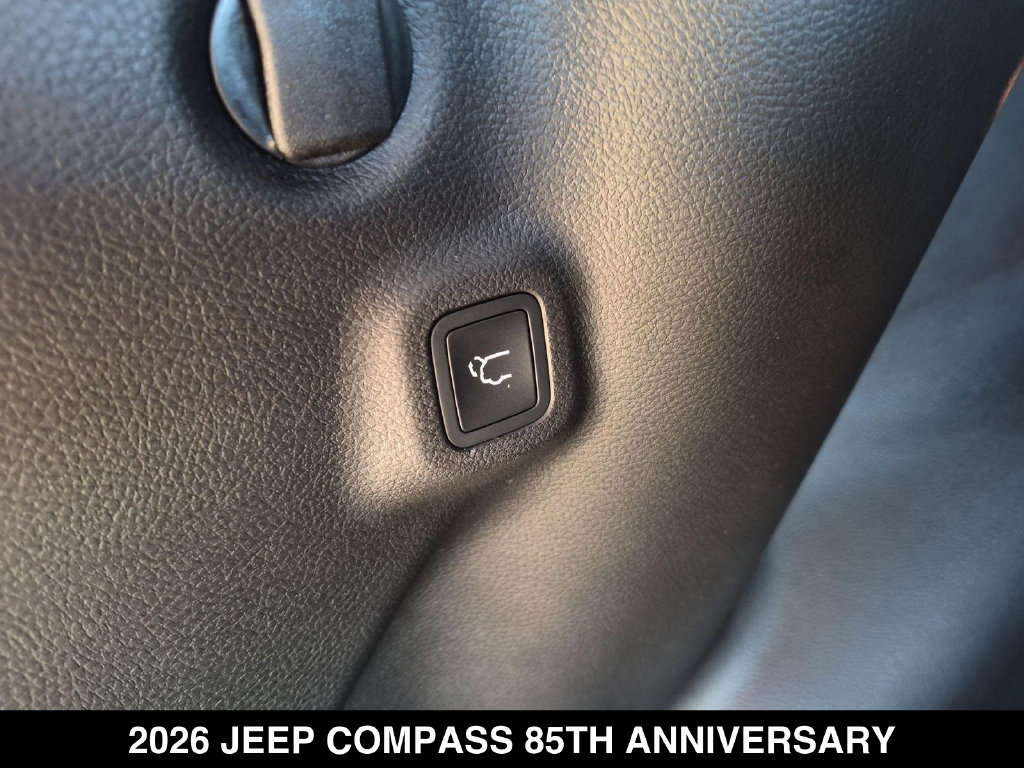 New 2026 Jeep Compass Latitude AWD/4WD image 25