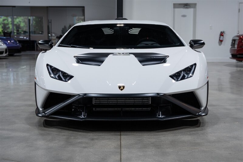Used 2022 Lamborghini Huracan STO RWD image 70
