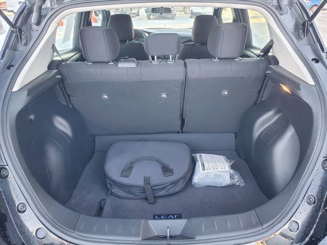 Used 2025 Nissan Leaf S image 26