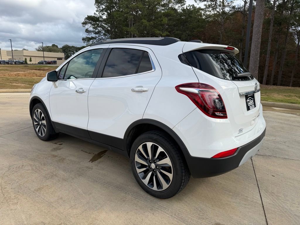 Used 2021 Buick Encore Preferred image 3