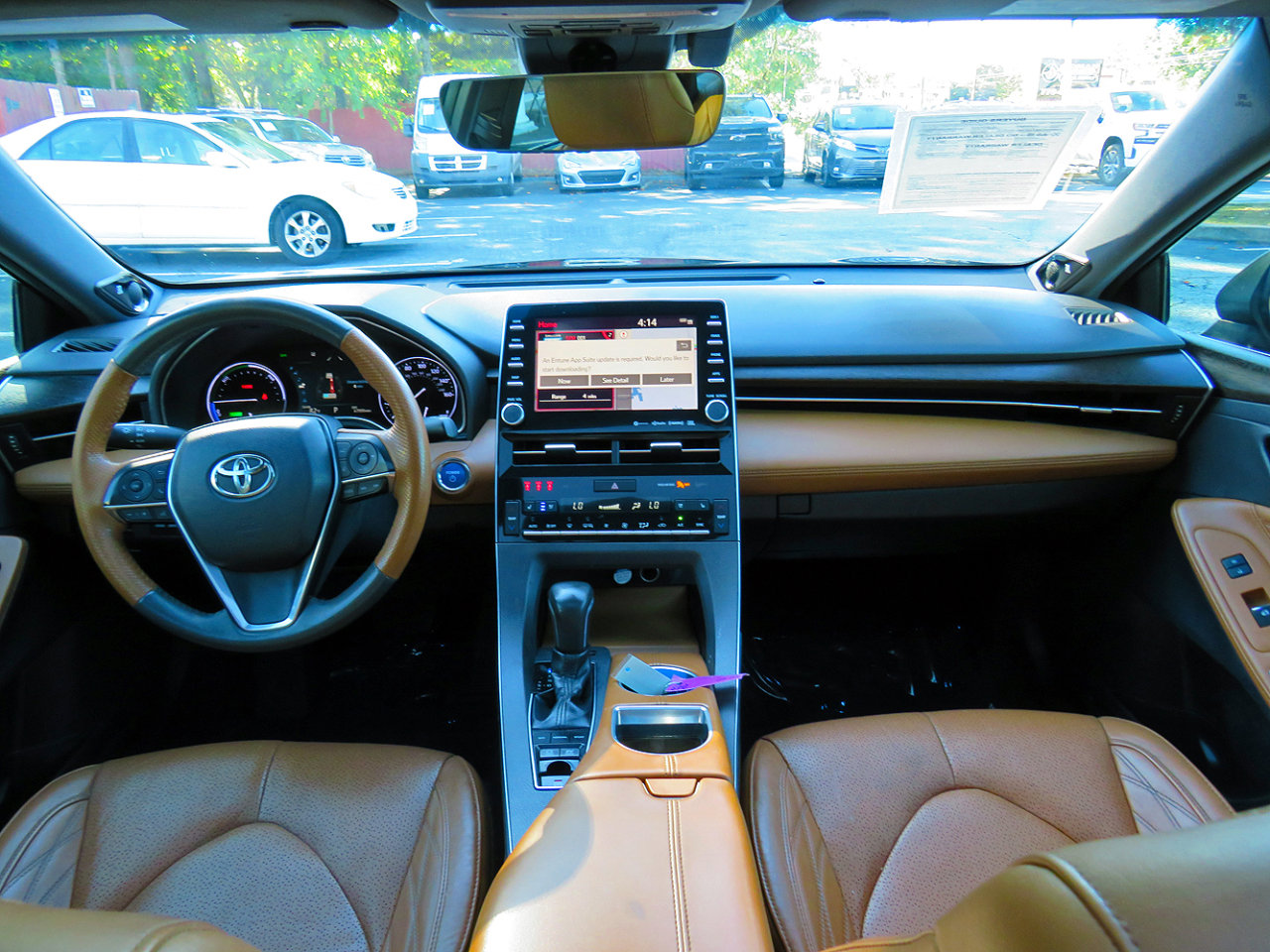 Used 2019 Toyota Avalon Limited image 16