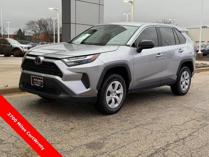 Used 2025 Toyota RAV4 LE image 7