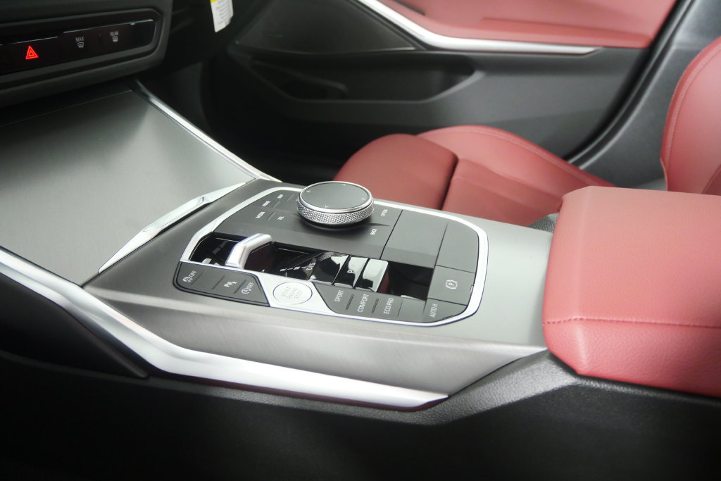 New 2026 BMW 330i Sedan w/ M Sport Package RWD image 19