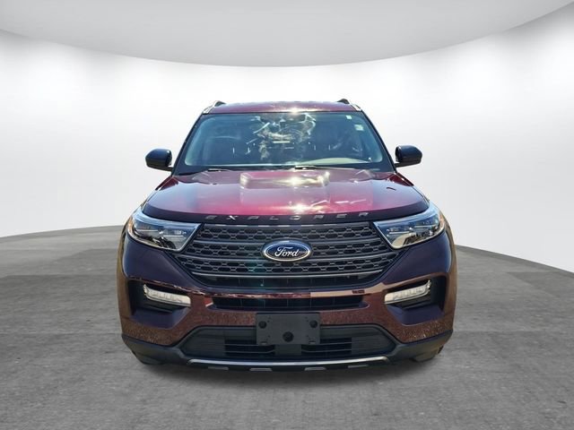 Certified 2022 Ford Explorer XLT w/ Equipment Group 202A image 2