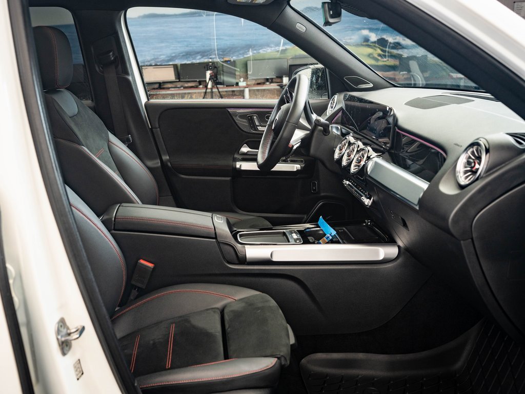 Certified 2024 Mercedes-Benz GLB 250 4MATIC image 21