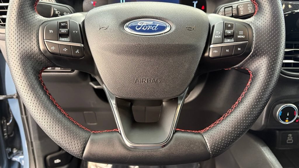 Used 2025 Ford Escape ST-Line Select AWD/4WD image 38