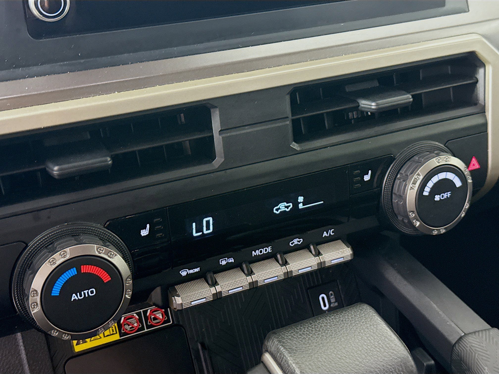 Used 2024 Toyota Tacoma SR5 image 17