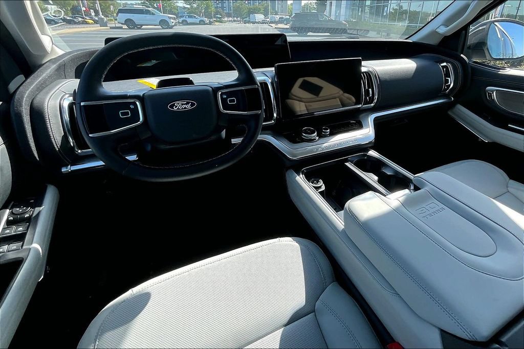 New 2027 Ford Expedition Max Platinum RWD image 5