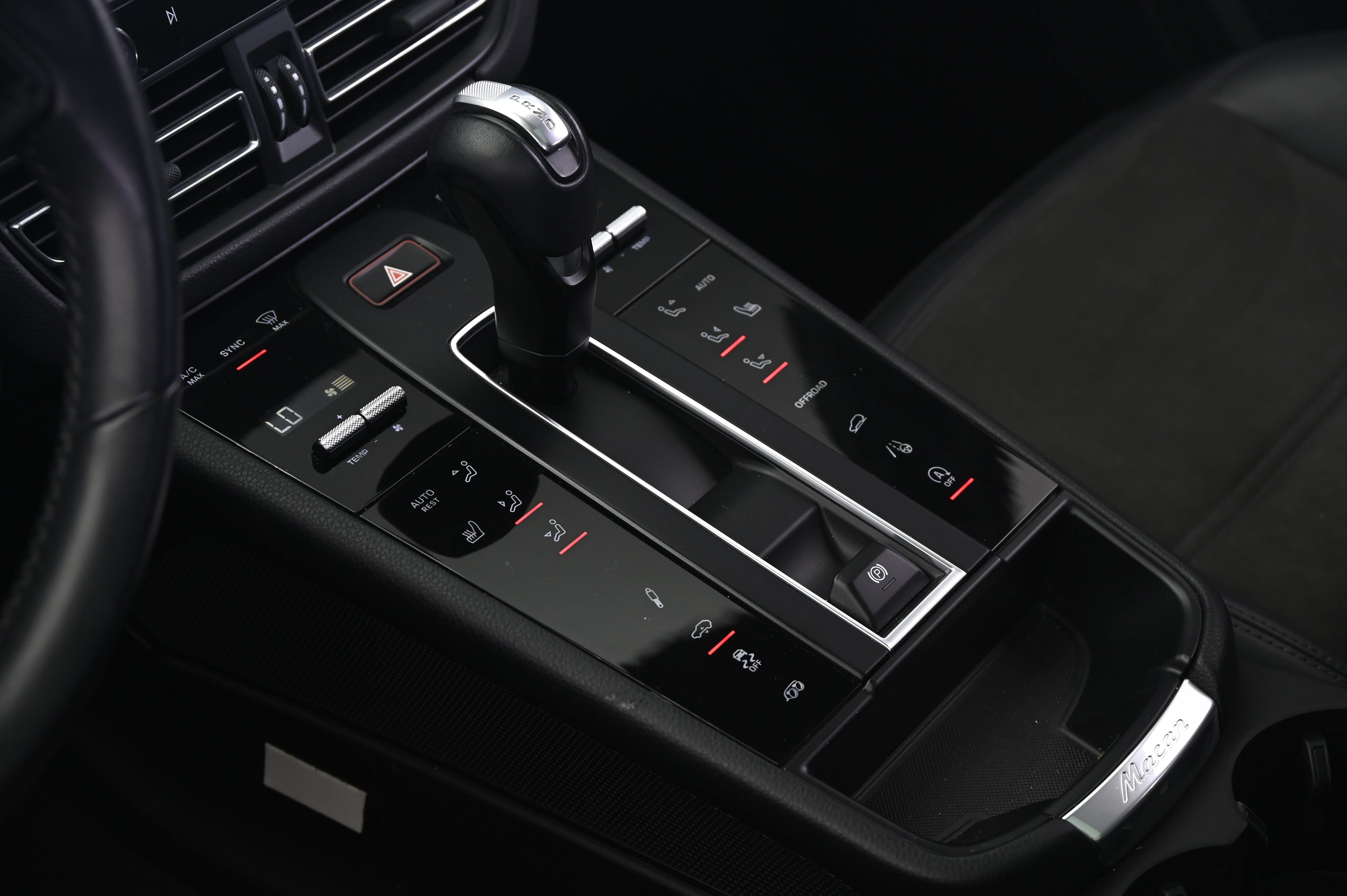 Certified 2022 Porsche Macan GTS AWD/4WD image 35