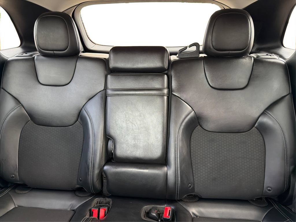 Used 2019 Jeep Cherokee Latitude Plus FWD image 15