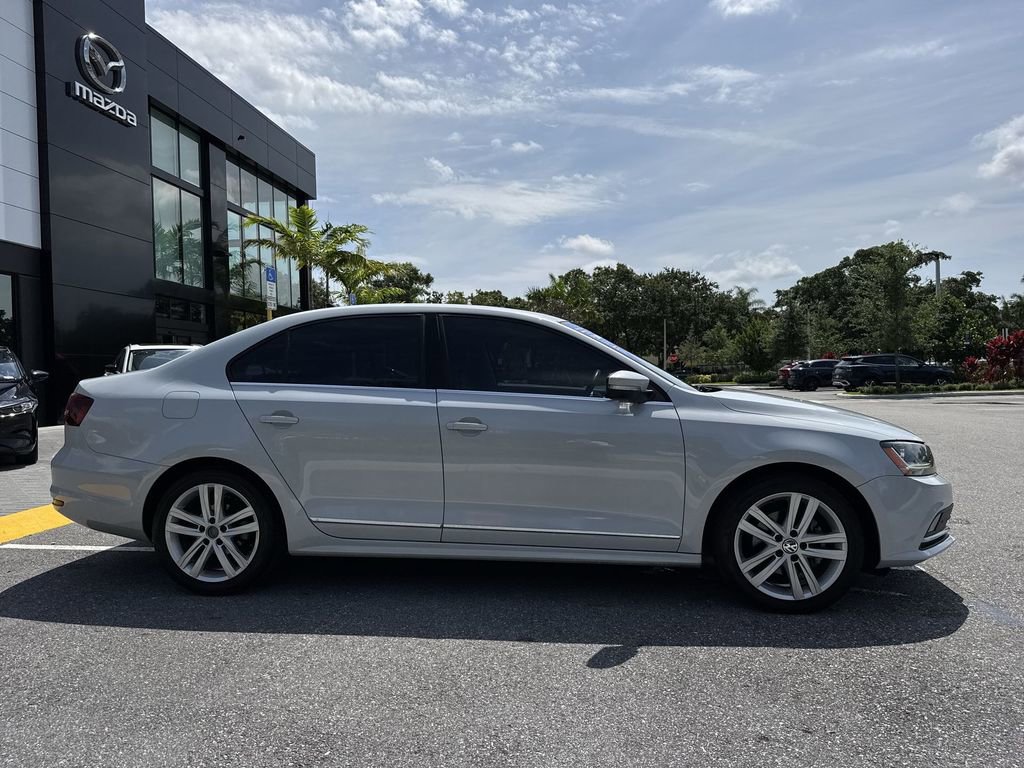 Used 2017 Volkswagen Jetta SEL FWD image 23
