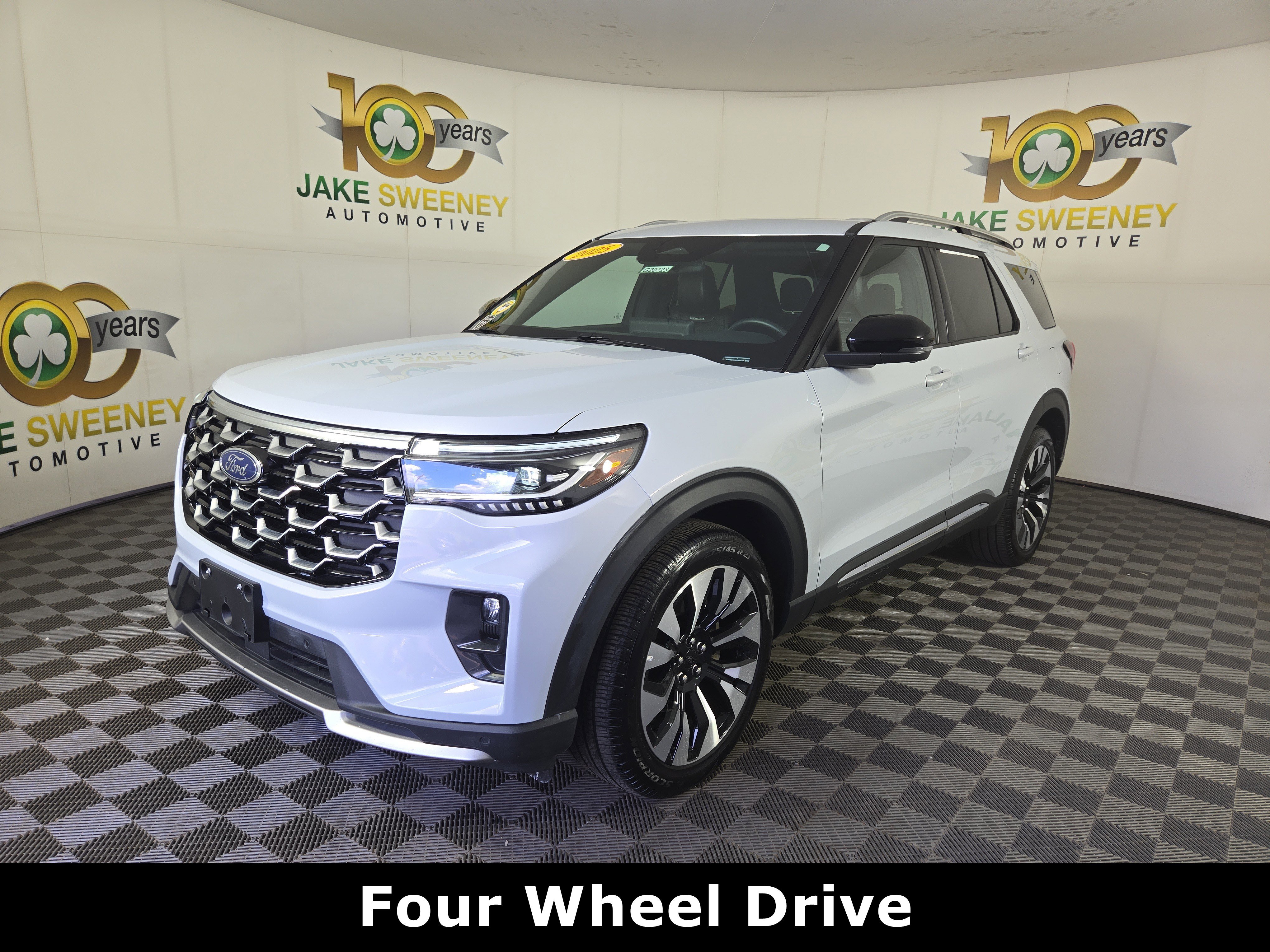 Used 2025 Ford Explorer Platinum w/ LUX Leather Package AWD/4WD image 3