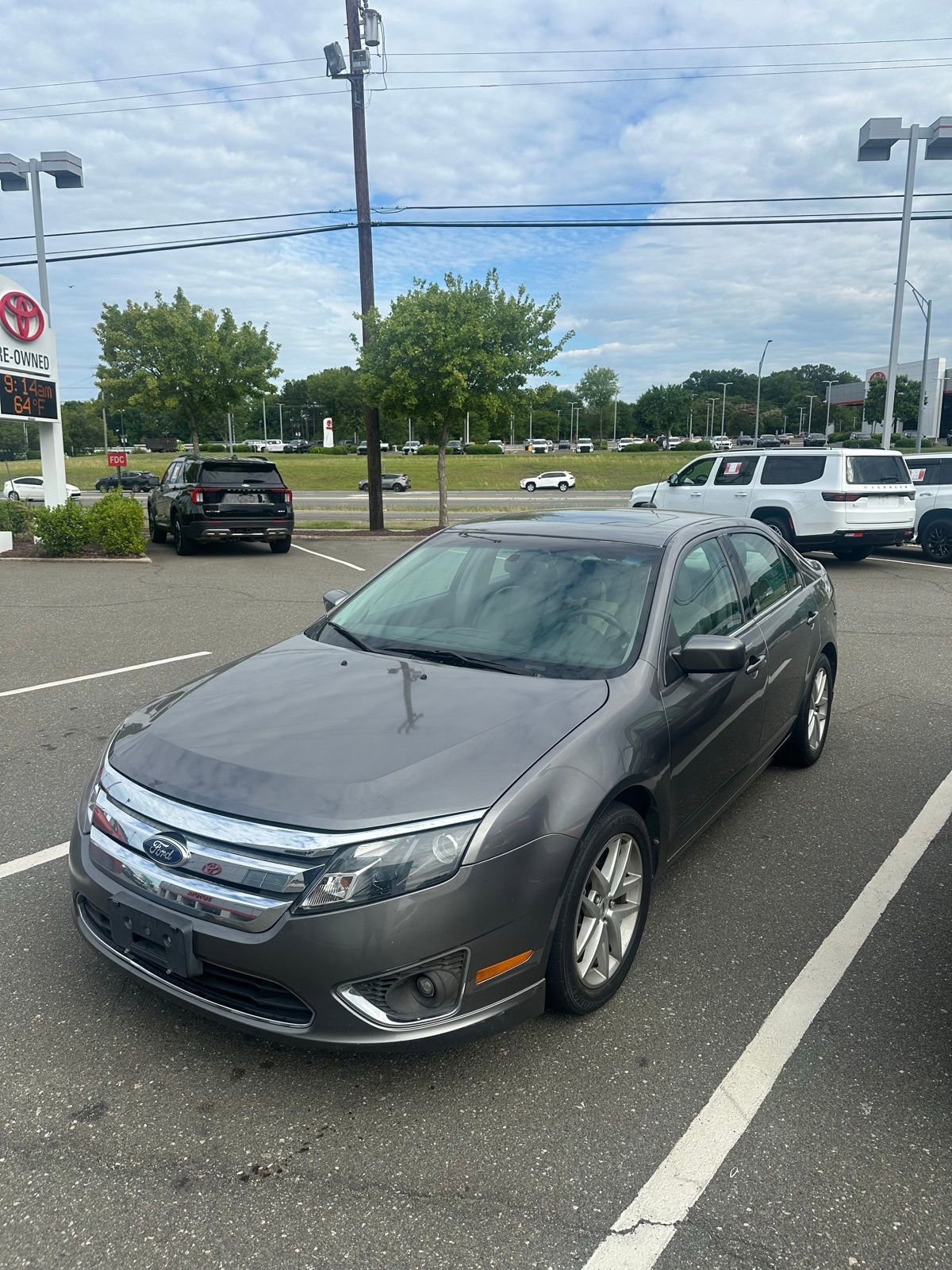 Used 2011 Ford Fusion SEL w/ 301A Rapid Spec Order Code FWD image 1