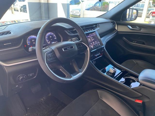 Used 2023 Jeep Grand Cherokee Altitude image 14