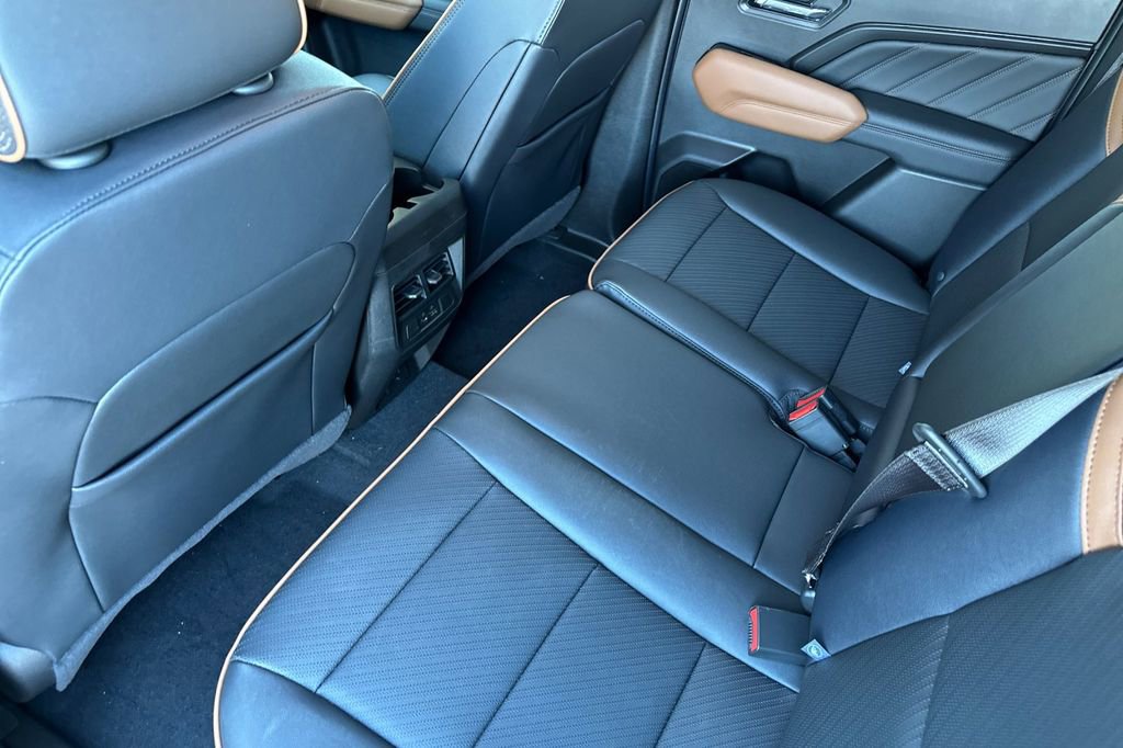 New 2026 GMC Canyon AT4 w/ Nightfall Edition AWD/4WD image 10