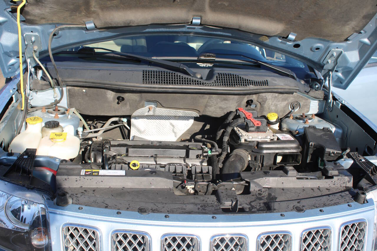 Used 2014 Jeep Compass Latitude image 23